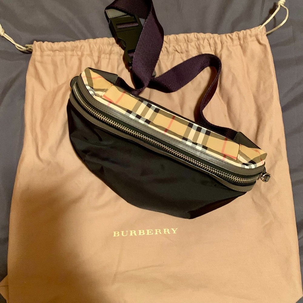 Burberry Nylon Vintage Check Bum Bag,  ( unisex )
